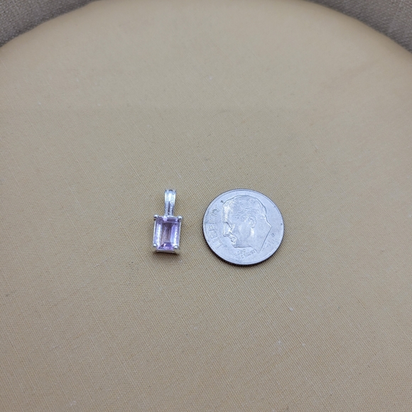 Small sterling silver OTW light Amthyest Necklace pendant - Picture 1 of 8